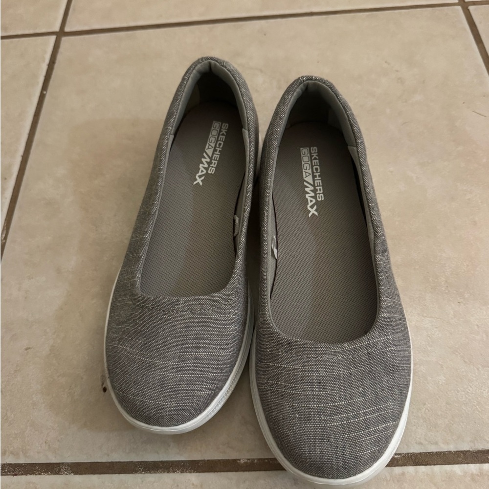 Skechers Women's Gray Energy Max Flats